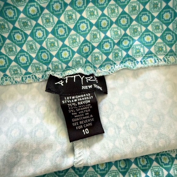 Attyre Teal Geometric Pencil Skort - Picture 3 of 4